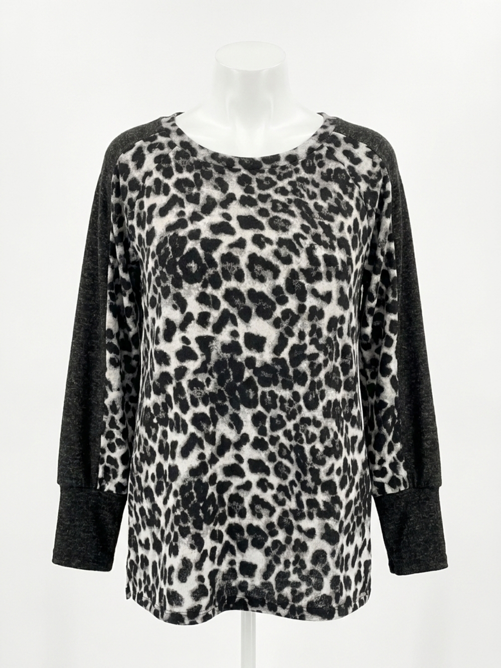 NEW HONEYME snow leopard sweater in charcoal